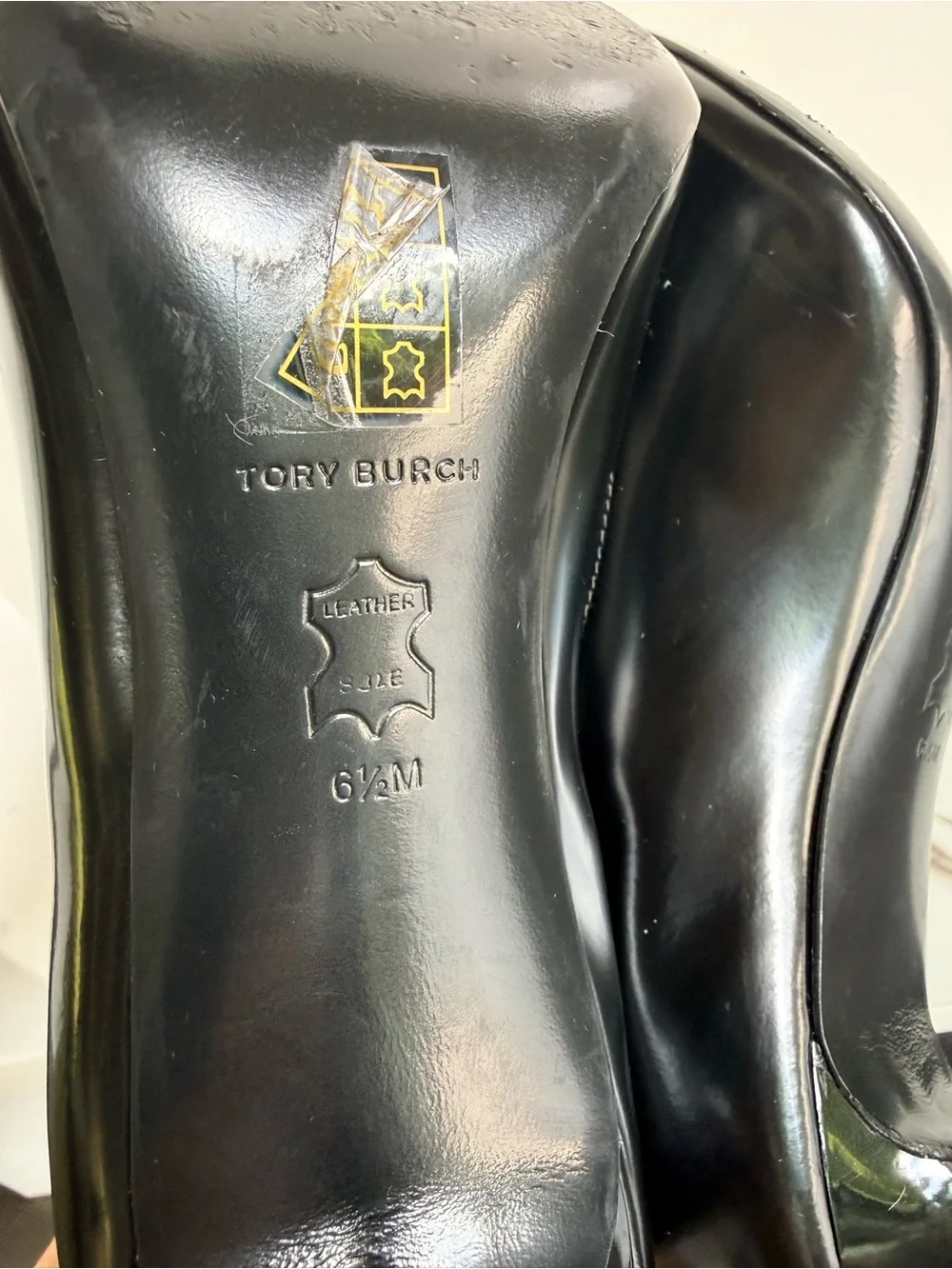 Tory Burch Black Pumps with White Pointed Toe